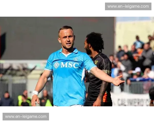 那不勒斯中场控制力不足 洛博特卡出球受限制
